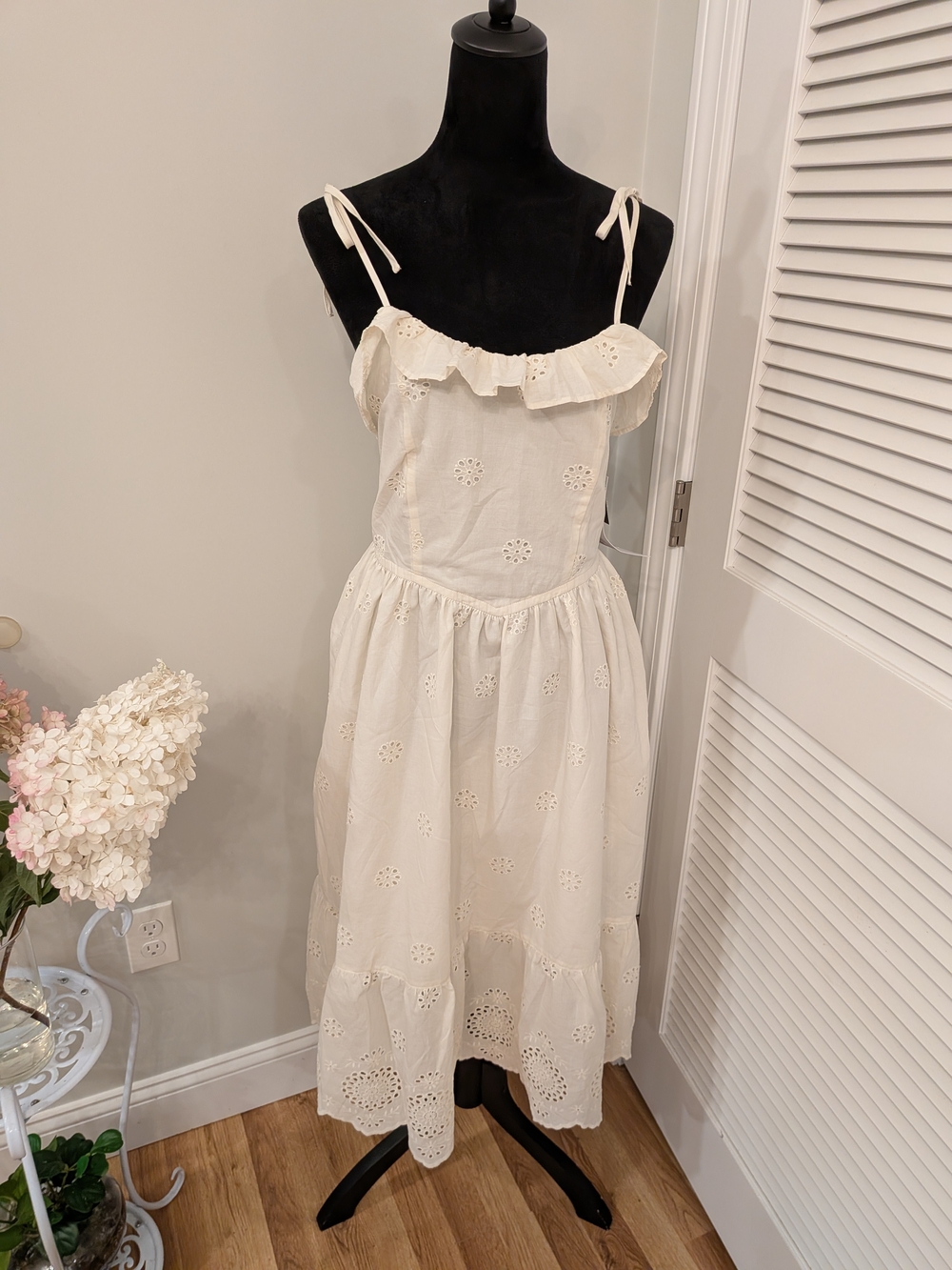 #1: Celebrity Pink White Eyelet Ruffle Maxi Dress with Tie Straps New With Tag